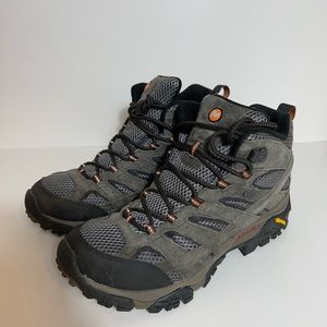 Used Merrell Men's Moab 2 Mid Waterproof Hiking Boots Very Good Condition.